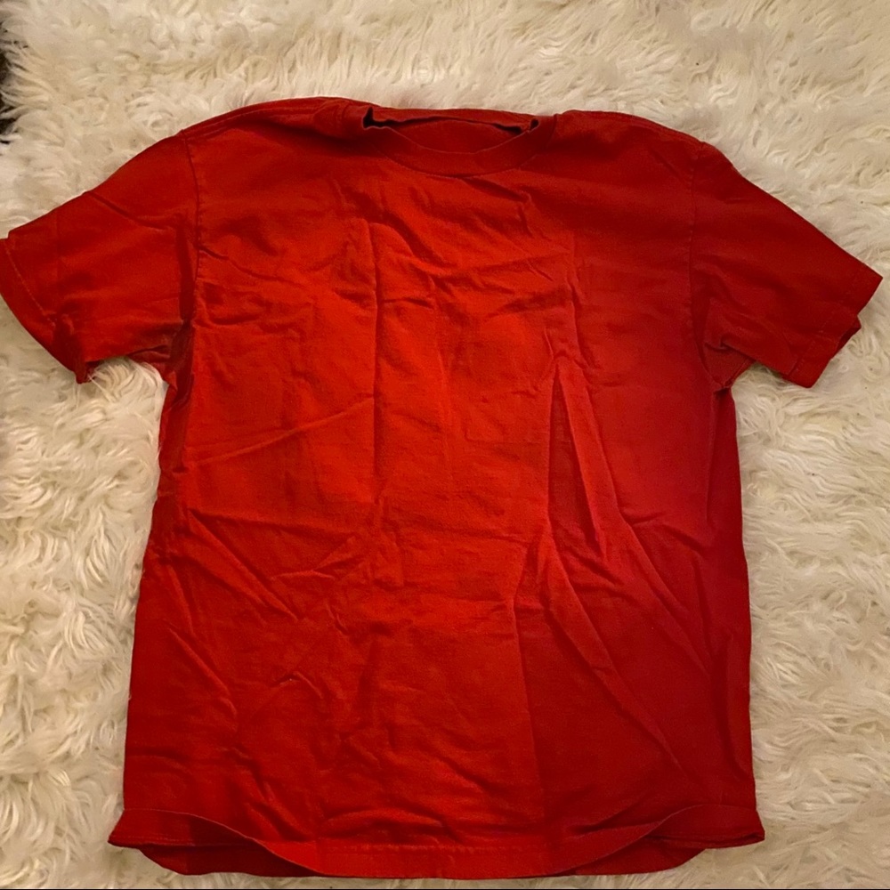 Gildan red tshirts